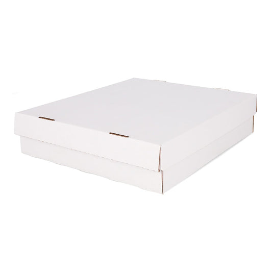 Hvit BCW Super Monster Storage Box uten lokk, sett skrått forfra med tomme kortrom