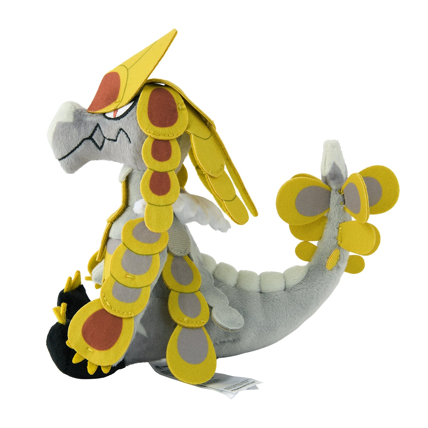 Kommo-o Fit Plush fra Pokemon Center Japan, sett fra siden