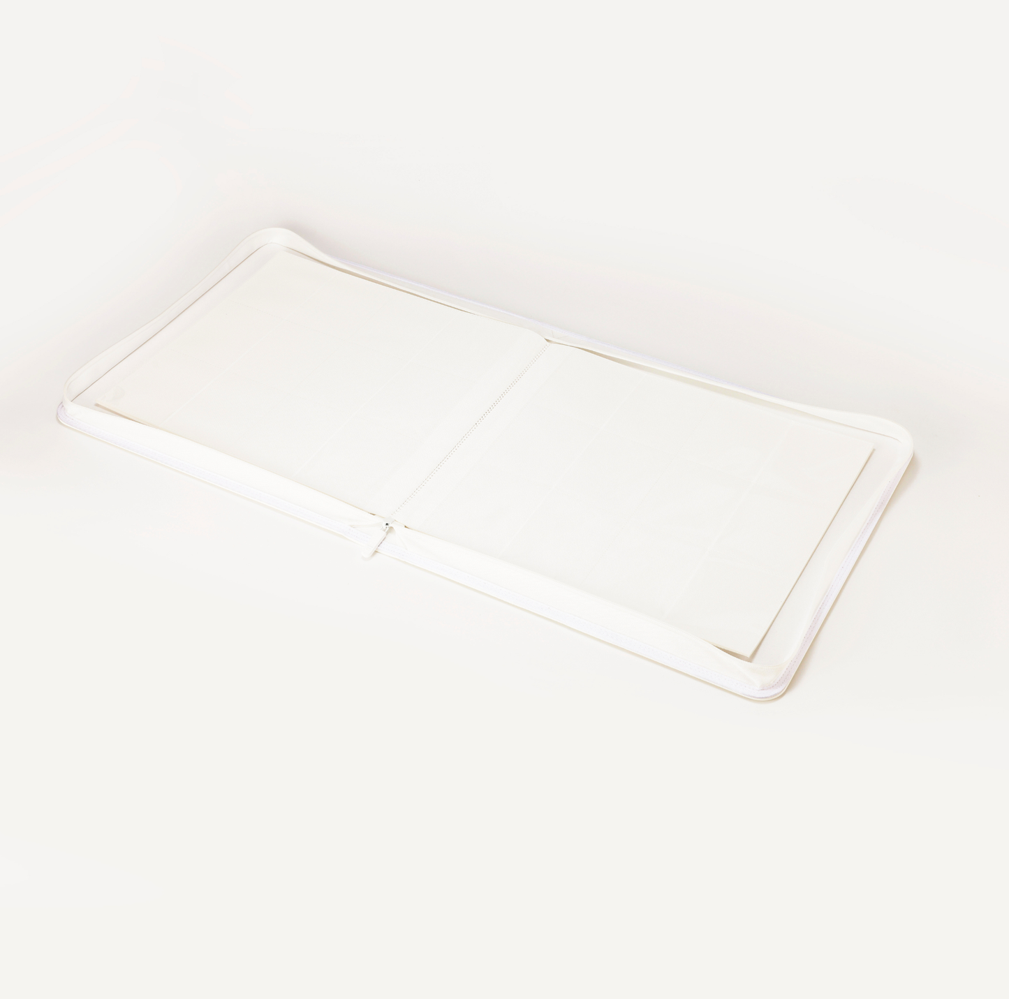 Gemloader Premium 3×4 Toploader Binder (336 lommer) - White (bilde 4) - åpen perm med hvite lommer