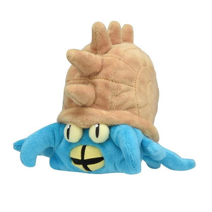 Omastar Fit Plush fra Pokemon Center Japan, sett forfra