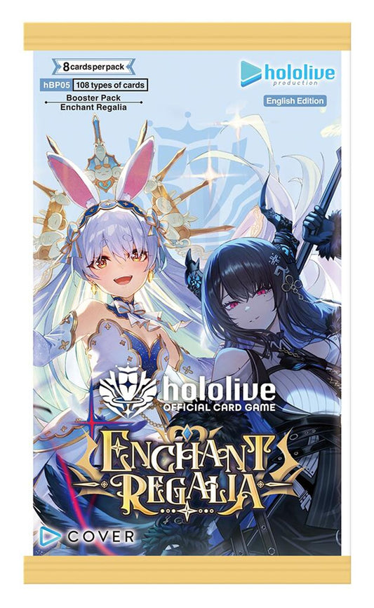Booster pakke fra Hololive Enchant Regalia, engelsk utgave, med to hololive-idoler på forsiden, 8 kort per pakke.