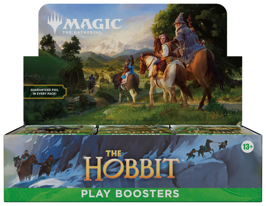 Forsiden av The Hobbit Play Booster Box: Gandalf og Bilbo til hest på vei ut av Hobsyssel, 30 Play Boosters med garantert foil