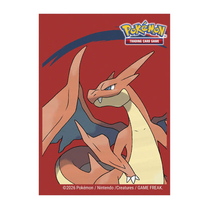 Nærbilde av kortrygg med Mega Charizard Y, Ultra Pro Deck Protector Sleeves