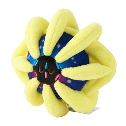 Cosmoem Fit Plush fra Pokemon Center Japan, sett forfra