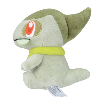 Axew Fit Plush fra Pokemon Center Japan, sett fra siden