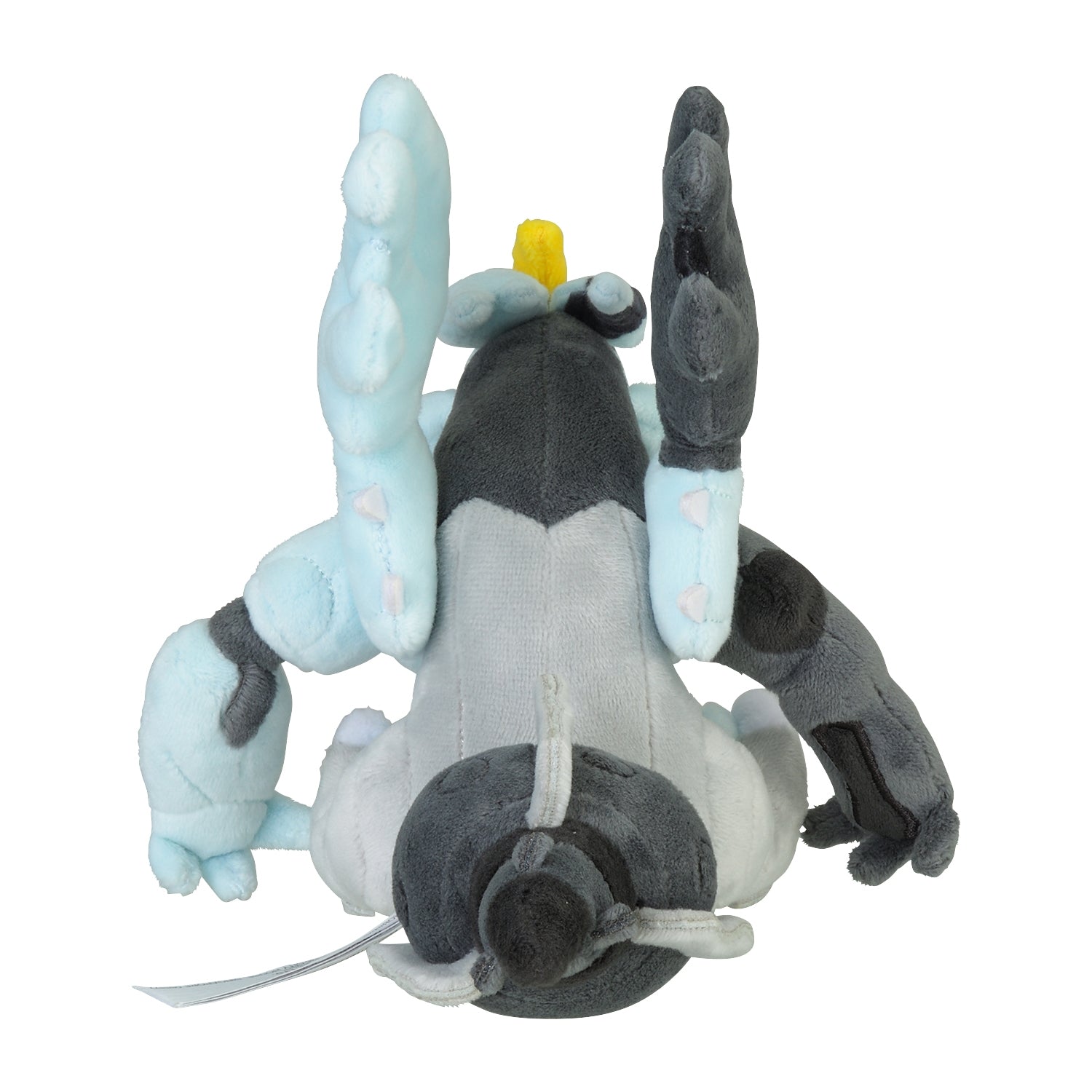 Black Kyurem Fit Plush fra Pokemon Center Japan, sett bakfra