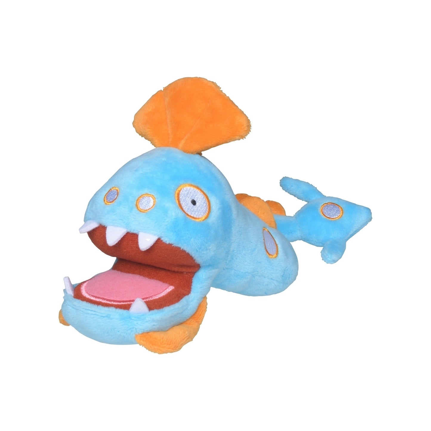 Pokemon Huntail Fit-bamse fra Pokemon Center Japan i skråvinkel, lyseblå dyphavsfisk med oransje finner og åpen munn