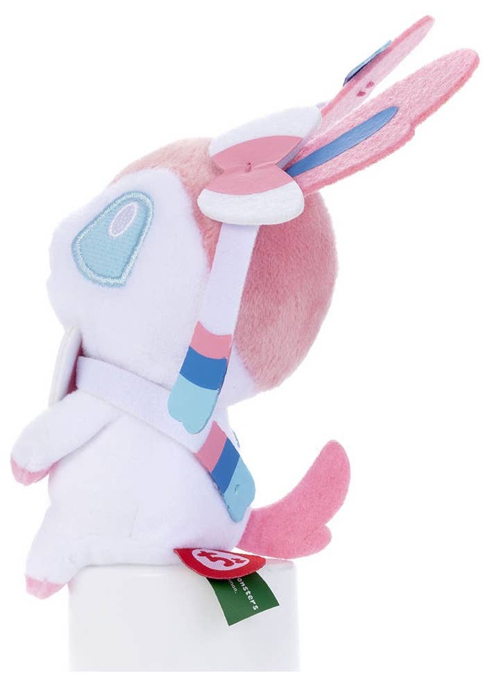 Pokemon Takara Tomy Chokkori-San Sylveon Plush