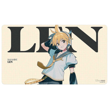 Hatsune Miku Retro Soundscapes spillematte: Len i hvit sjømannsskjorte og gult slips foran store bokstaver LEN på kremhvit bakgrunn